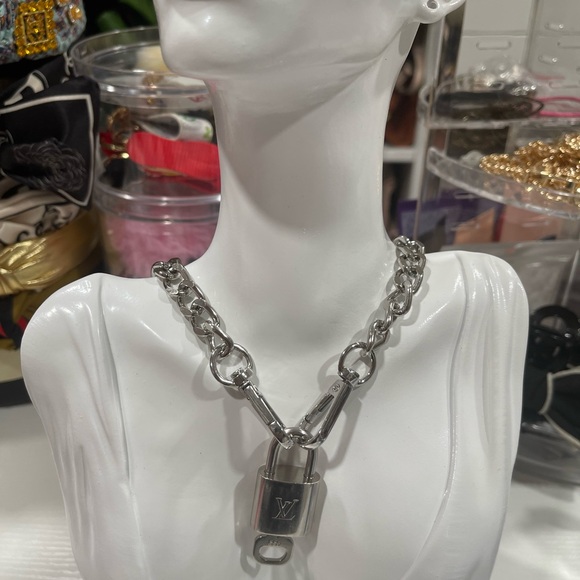 Louis Vuitton Silver Chain Padlock Necklace - Picture 8 of 11